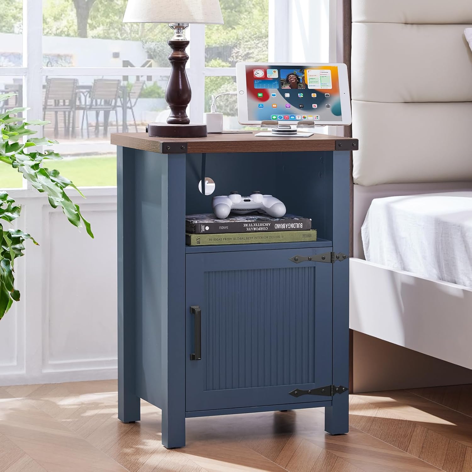 18" Farmhouse Nightstand with Charging Station,Wood Night Stand with Open Storage Shelf, Rustic Bedside End Table for Bedroom,Rectangular Modern Sofa Couch Side Table for Living Room